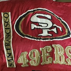 SF 49er comforter with pillows